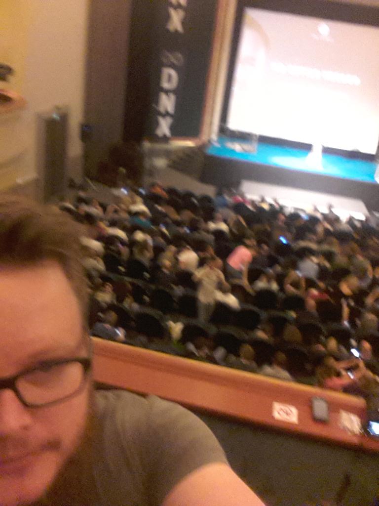 tasktilldone's tweet photo. Matchmaking Startups mit Freelancern für tägliche Aufgaben. Du bist nicht allein. :) #dnx #tasktilldone mit Bart. http://t.co/rr4pjb9RTc