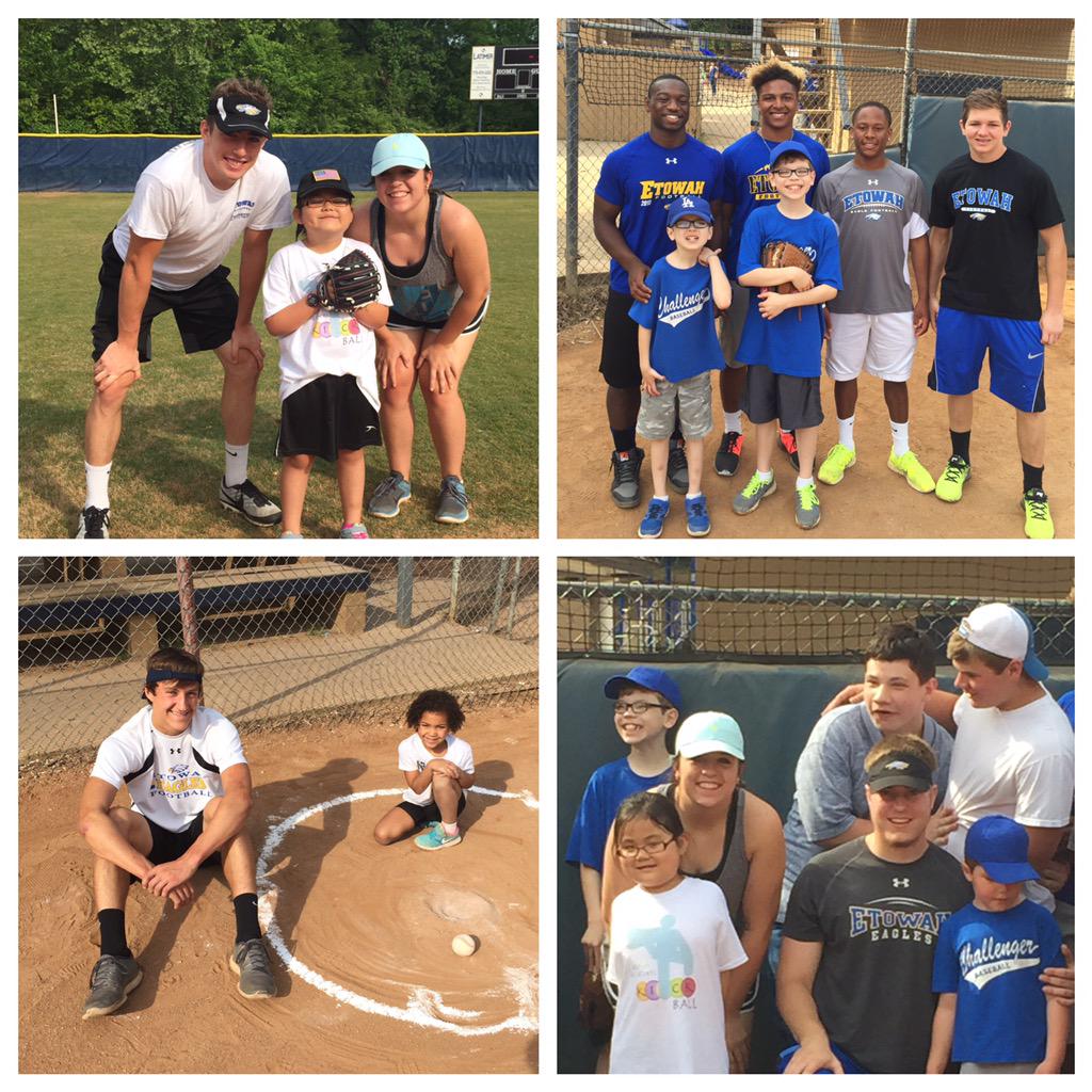 camneal73's tweet photo. Awesome time this morning at Challenger Baseball with @etowahfootball @EtowahHS @PayingIt2014  #BeUncommon #Humble http://t.co/pXMXCXGZKk