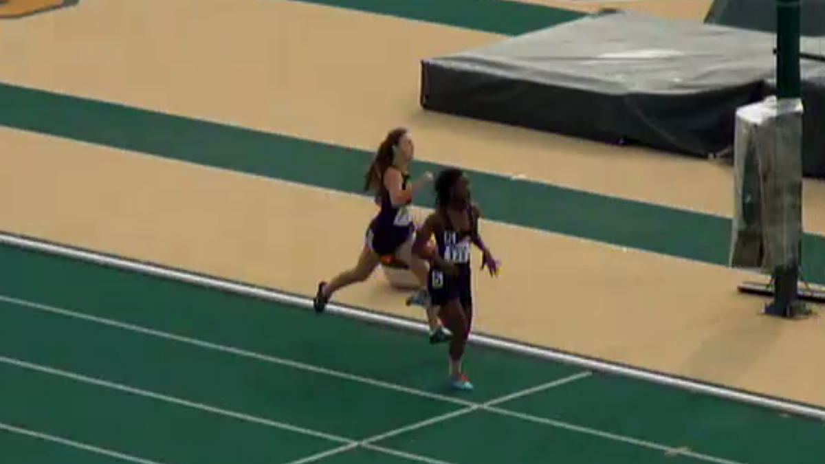 TXMileSplit's tweet photo. Battle in the 4A 800m saw Kacie Mayberry kick hard down the homestretch for the win at 2:21 #TAPPSTFState http://t.co/3WUYWCKgyF