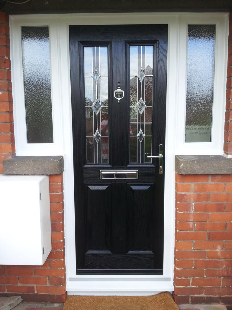 Richhomer78's tweet photo. Love the new door @ColinKettle1970 #capitalwindows http://t.co/BTRTzfkG4U