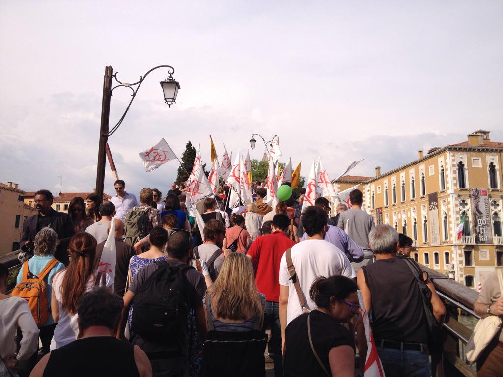 ChrisPeverieri's tweet photo. No ghe xe ostreghe ne canestrei semo i piú bei! #nograndinavi #nocontorta http://t.co/JYuu4lmRsT