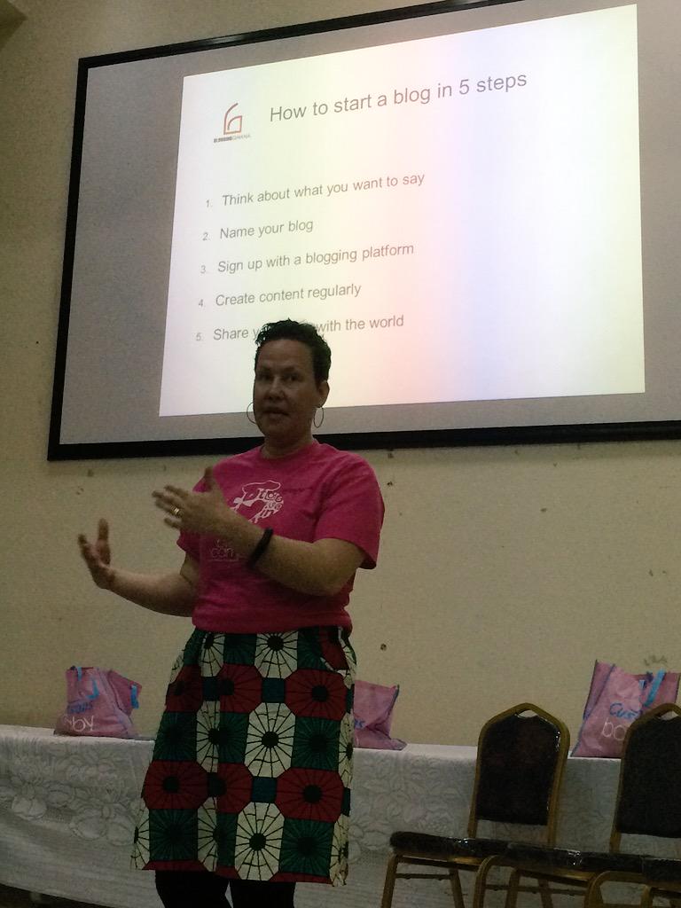OyooQuartey's tweet image. .@kajsaha Sharing how to start a blog in 5 steps. #blogcamp15