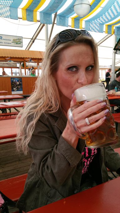 Watch Julia Pink's leaked NSFW photo on TwXstars