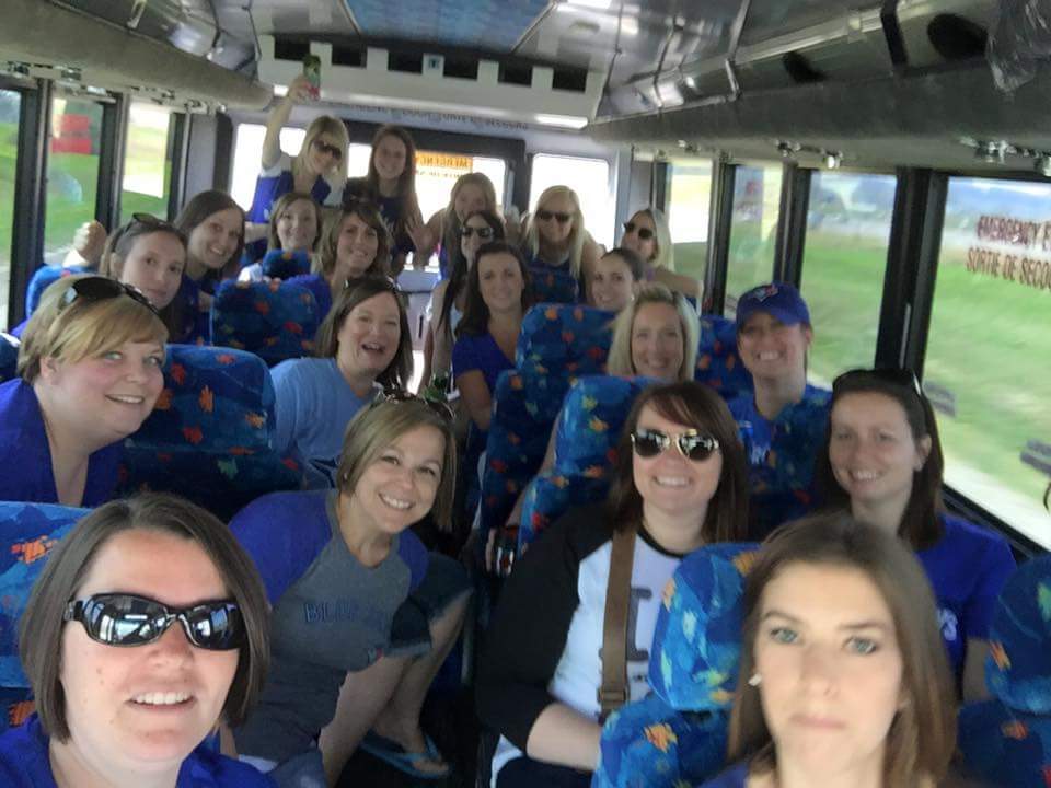 PinkFlamingos6's tweet photo. @BlueJays on our way!!! #flamingosgonewild http://t.co/DxX0y5Rhhn