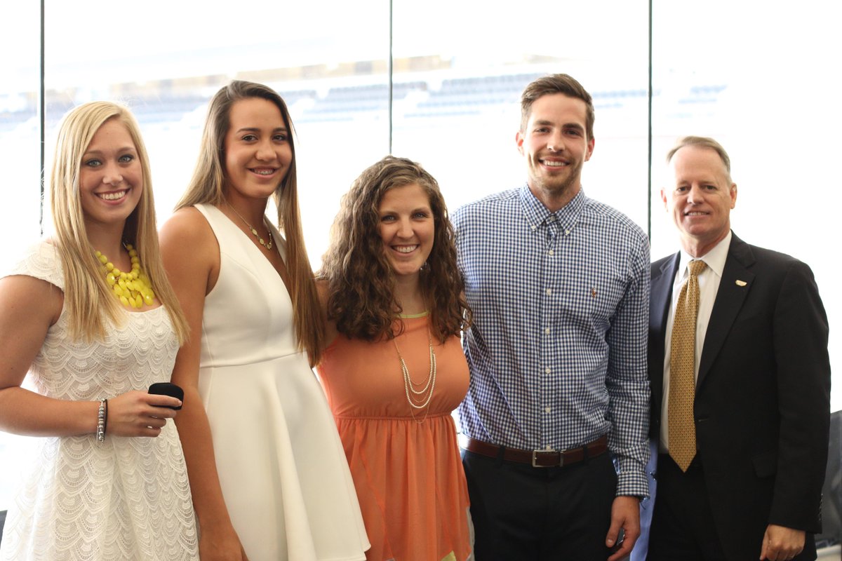 USMGoldenEagles's tweet photo. Congrats to our @SouthernMissSoc, @SouthernMissVB and @SouthernMissTF Student-Athletes who graduated yesterday! http://t.co/VLv7ITsBy9