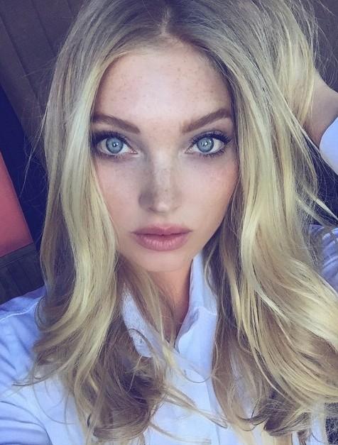 WildestVogue's tweet photo. #นางฟ้าคนใหม่ของVictoriasSecret
คนที่สิบ
Elsa Hosk | ชาวสวีเดน | อาย��� 26 ปี | สูง 177 ซ.ม | http://t.co/oM9gKh91tZ
