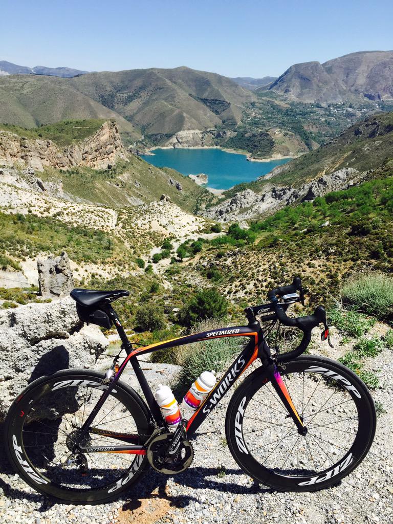 ellenvdijk's tweet photo. Wonderful bike, wonderful training area, wonderful life @specializedwmn @SRAMroad #yourrideyourrules http://t.co/SXQ42z8lCZ