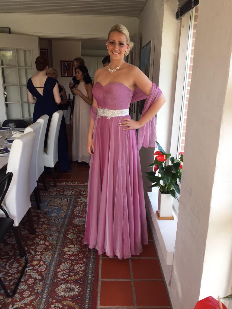 AmandaFrehr's tweet photo. #graduating In #denmark we had #gallafest #yesterday it is sort of a #danish #prom #prom2k15 #galla #dress #blondie http://t.co/hTqQTPM8Aq