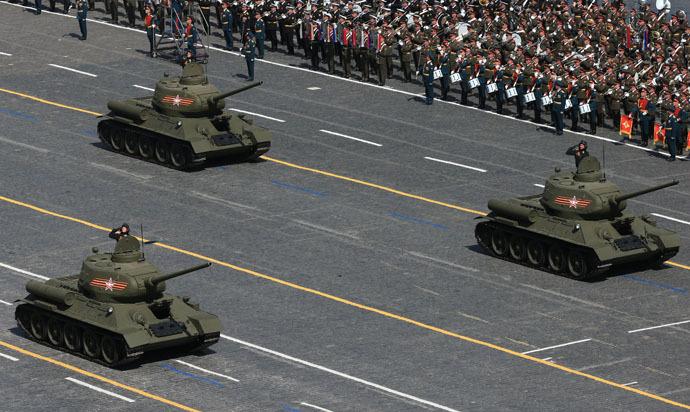 RT_com's tweet photo. Red Square parade highlights: #Armata tanks, intl forces, WW2 uniform &amp; machinery http://t.co/Td8Fcrsfns #Victory70 http://t.co/NWgMjSCIn2