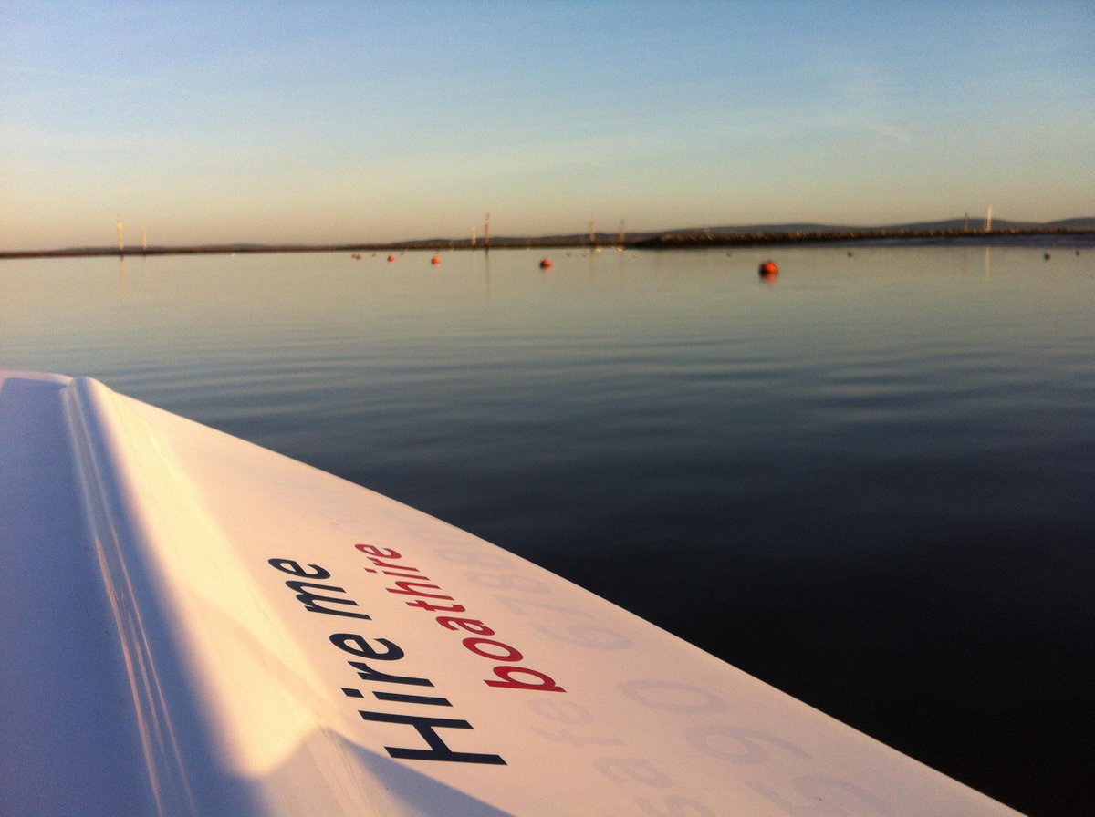 LymingtonBoatHire tweet media