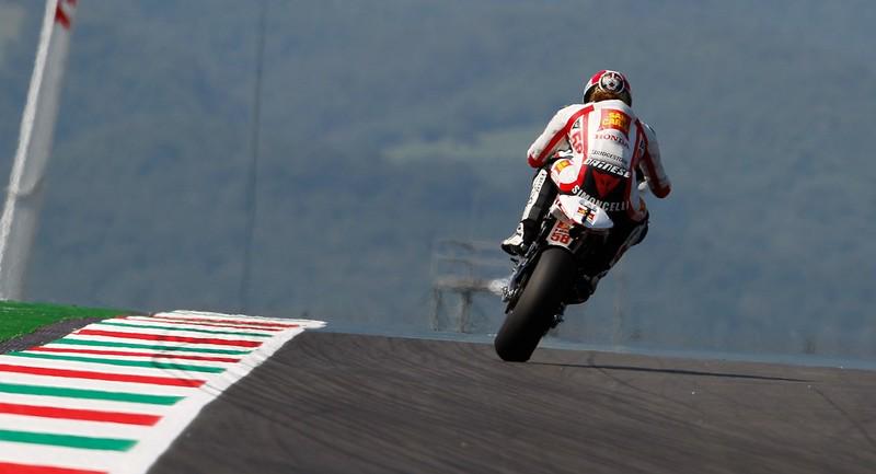 MotoGp_Pics's tweet photo. Simoncelli @ Mugello #58 http://t.co/G7inZmhLct