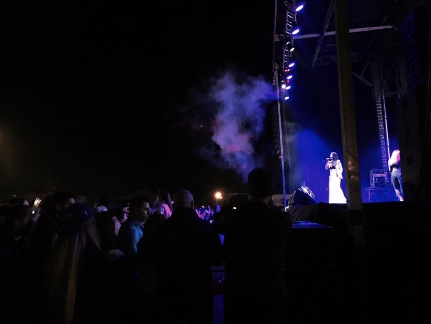 isikfest15's tweet photo. @handeyener 'den bir slow şarkı daha..🎶 #isikfest15 #festivaldeisikvar http://t.co/PlbvAgxQBT