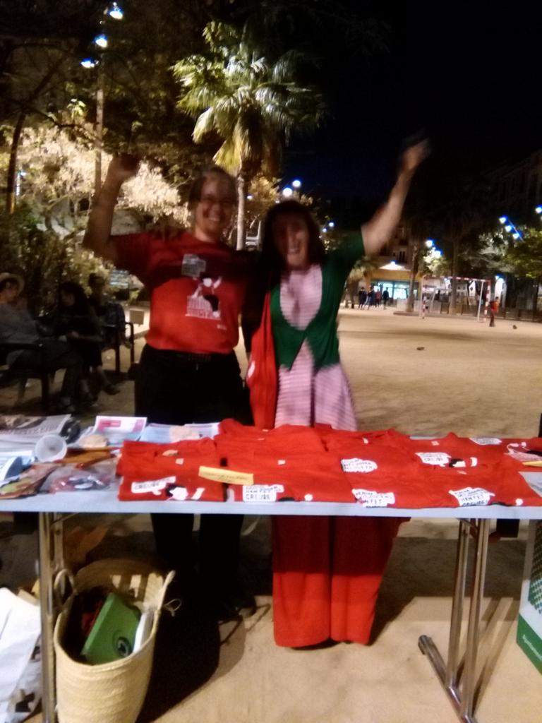 CVellaEnComu's tweet image. Gran nit en comú, #ada24M #PrimaveraDemocratica @bcnencomu sopar de carmanyola veïnal