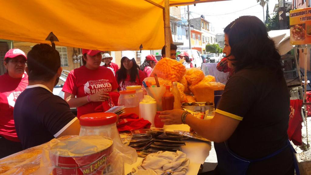 YunuemW's tweet photo. Continuamos recorriendo el #Distrito31, es un gusto que me acompañen amigas de batallas . #CaminemosJuntos http://t.co/JPa1aIlTT2