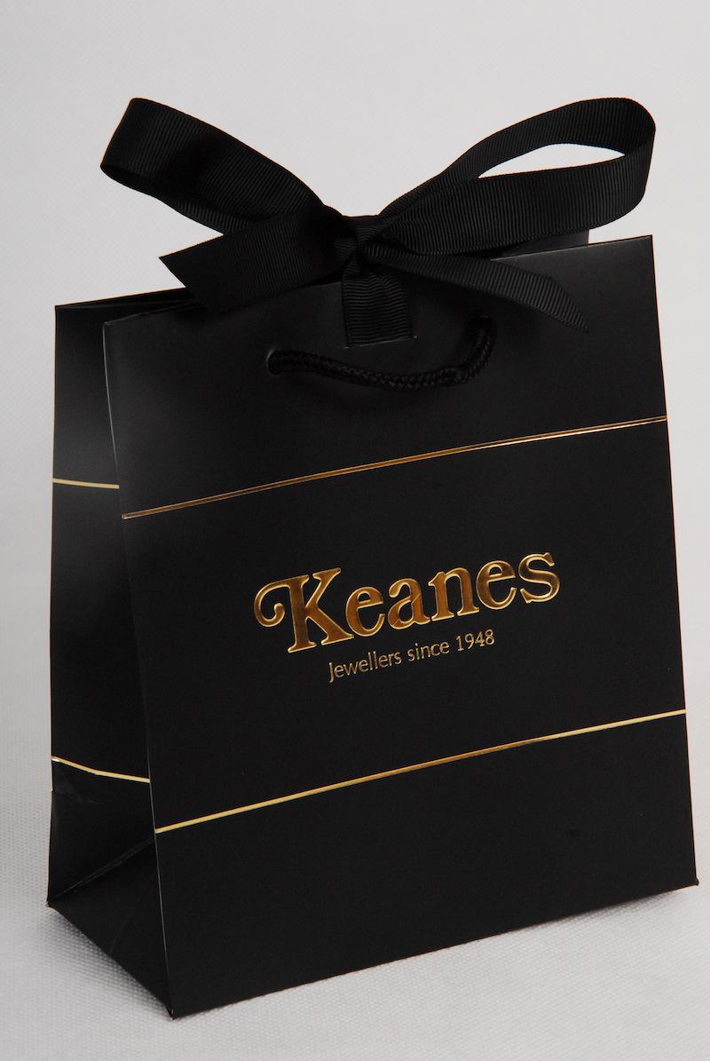 zevpack's tweet image. Luxury retail paper bags.There’s no better way to achieve brand recognition than in the hands of your customers.