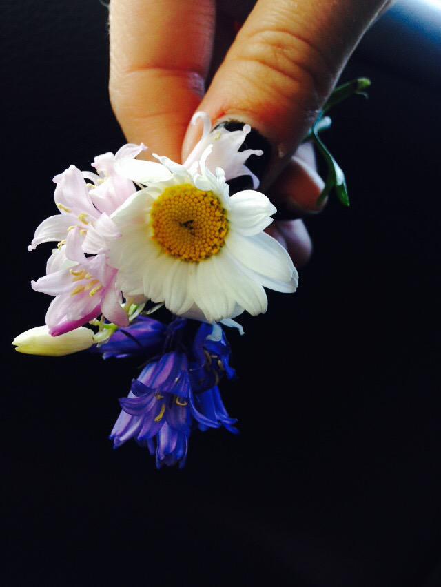 OffSpring_Dance's tweet image. Got brought a present from a mini mover this morning! The perks of working with children! :)