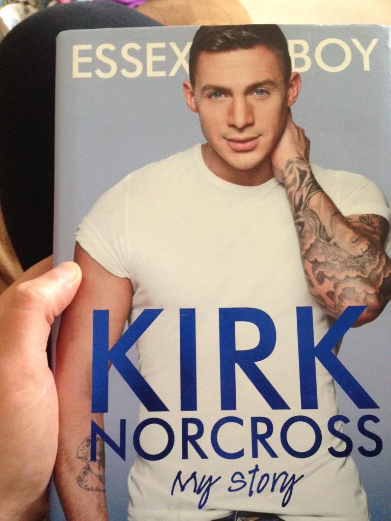 bbb22's tweet image. This is my plan for this sat evening @kirk_official 🛀🏽👀