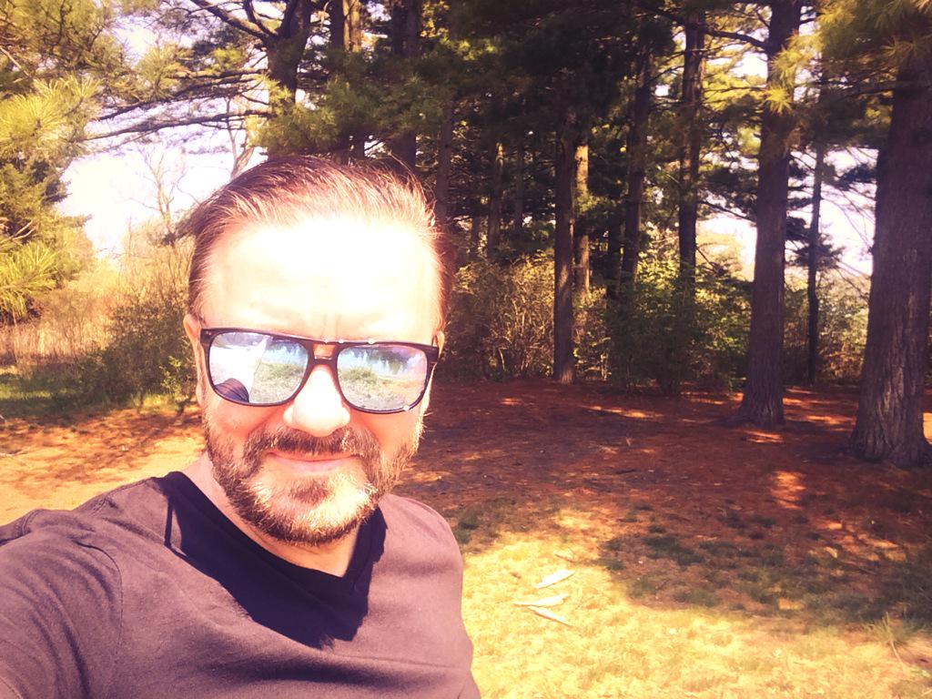 rickygervais tweet picture