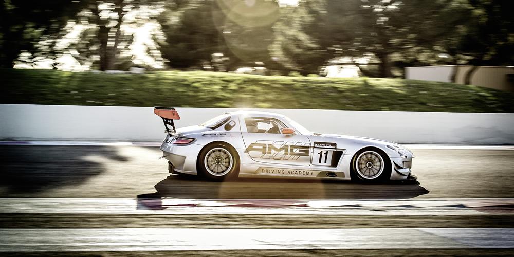 MercedesBenz_SA's tweet photo. Even faster than it looks! #SLS #SLSAMG #AMG #Racing #racecar #AMGRacing http://t.co/Hh3Ae2Qg27