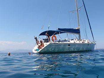 Trav_adve_cadiz's tweet photo. Disfruta de tu viaje en velero, con los modelos de @FashionCreating http://t.co/tDe06VxusR