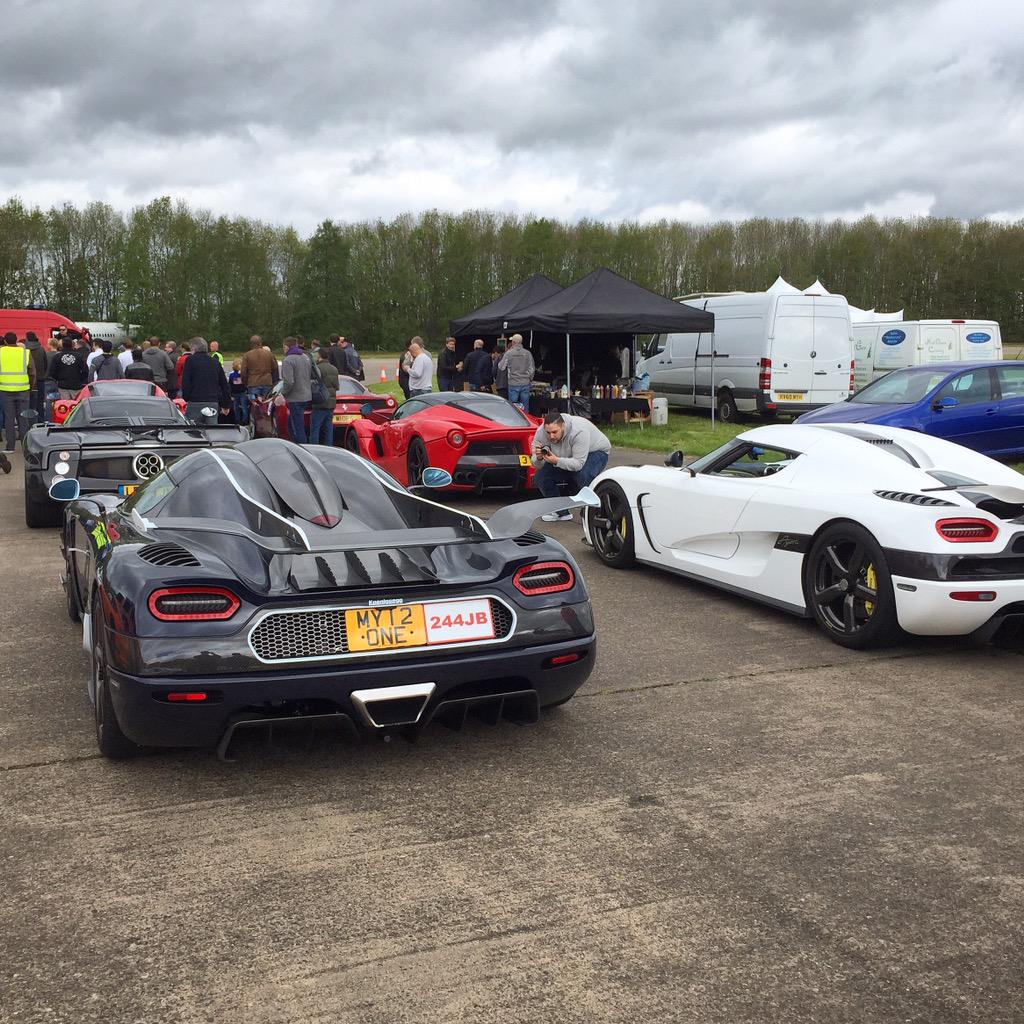 adnanebrahim's tweet image. Koenigsegg One:1, Agera, Zonda, LaFerrari and 458 Speciale. Awesome day at @autovivendi #HyperMax