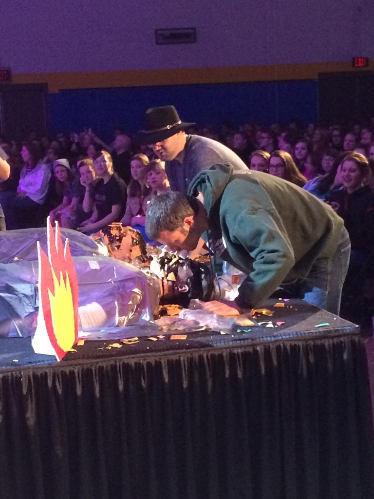 HeartSongSinger's tweet image. Mmmmm face s'mores #springforth