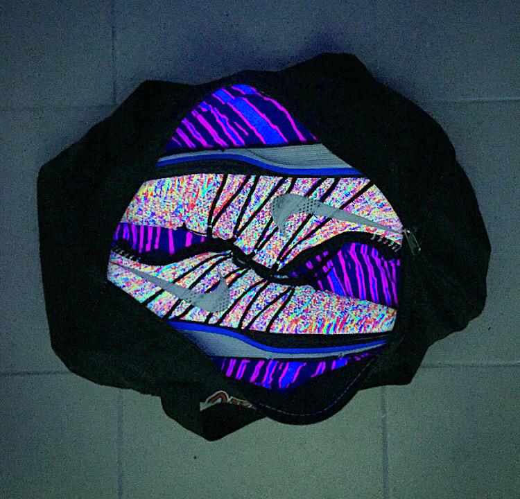 KicksInTheBag's tweet photo. 🌌The #BlackLightSeries🌌 #KicksInTheBag #TeamKITB @nicekicks http://t.co/63XP0E8IQu