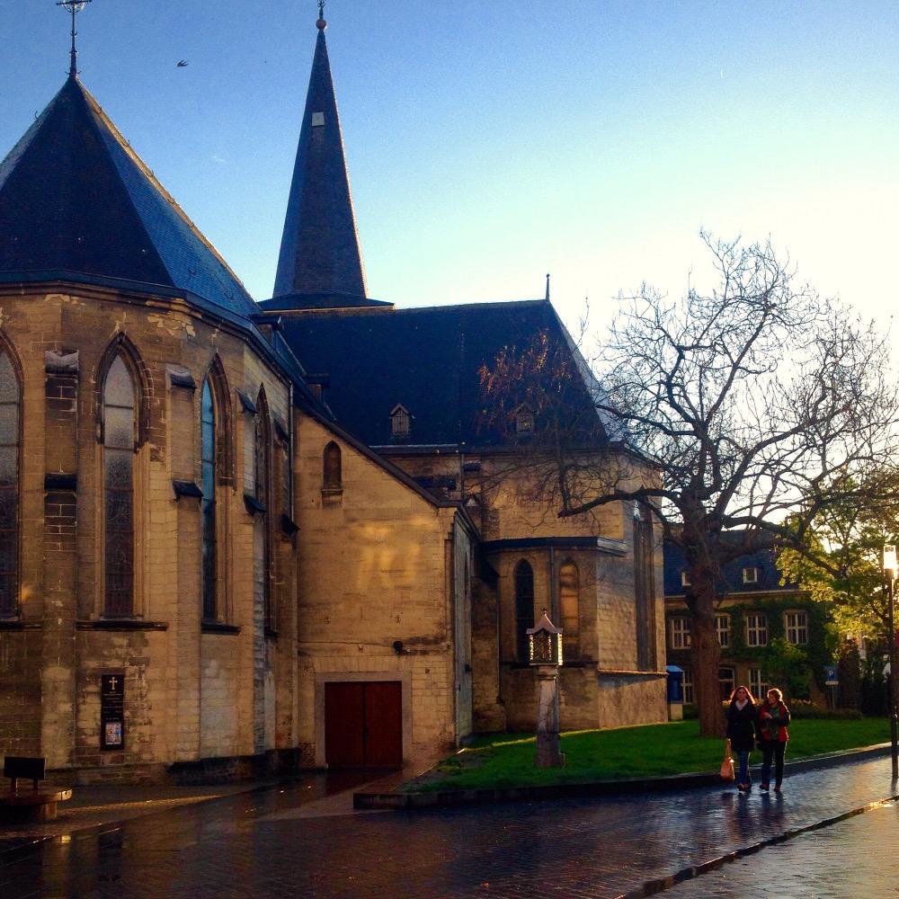 Cute little town i live in.. Good though this pc is not showing the overcrowded bars and restaurants here #valkenburg