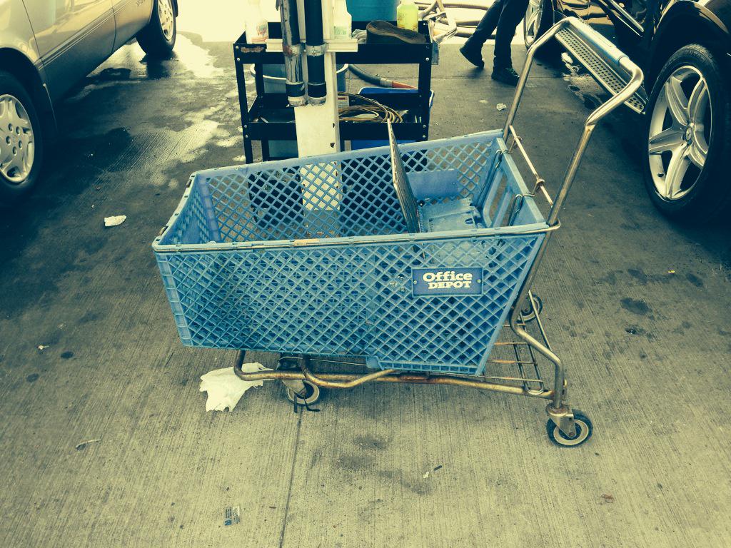 CartSource's tweet image. New low rider model?   This at the local car wash for carrying floor mats.  Too funny what people will do with carts.