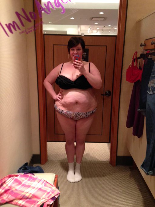 Doing a little shopping today. #bbw #sexy #nomakeupselfie http://t.co/0t5bGbHaKk