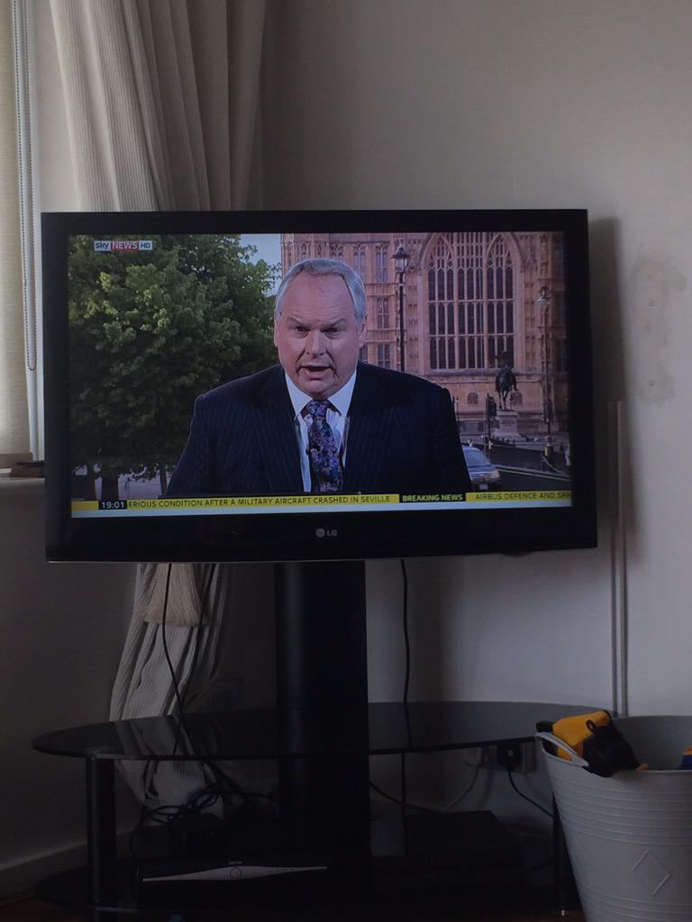 Seibo116's tweet image. I don&apos;t agree with what these rioters are doing, but nothing on sky news about it
#whocontrolsthemedia