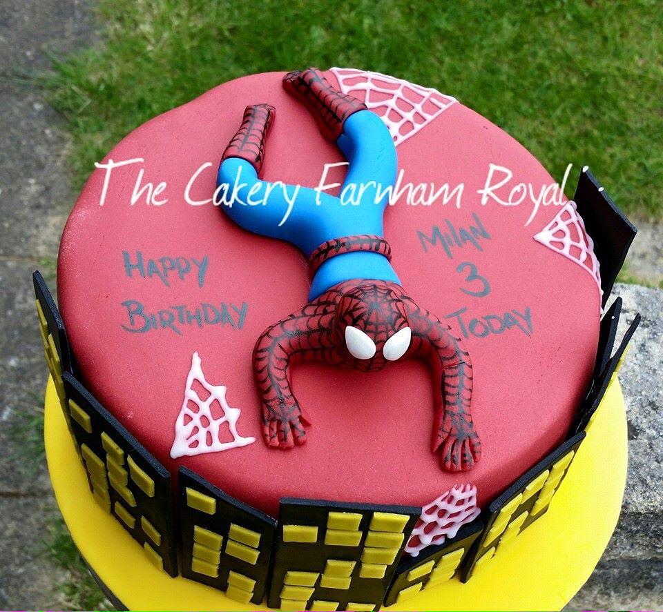 TheCakeryJS's tweet photo. #spiderman @MarvelUK #Marvel @CakeCraftWorld #chocolatecake #fudgeicing @Marvel http://t.co/nYpTmixLcw