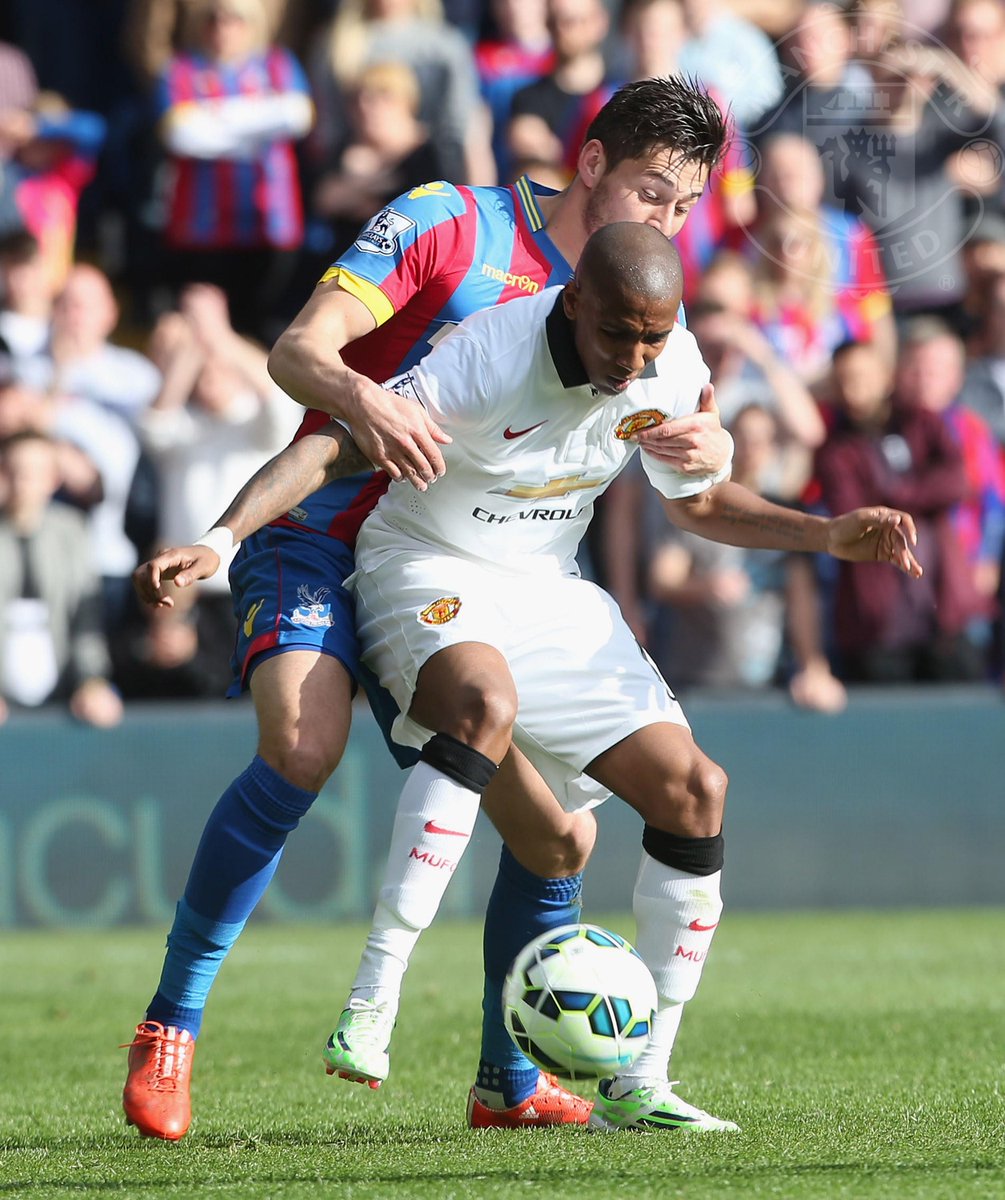 Retweet to vote for Ashley Young as #mufc's Man of the Match vs Crystal Palace.