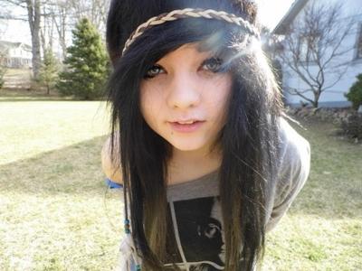 I'm Kayla care to retweet?