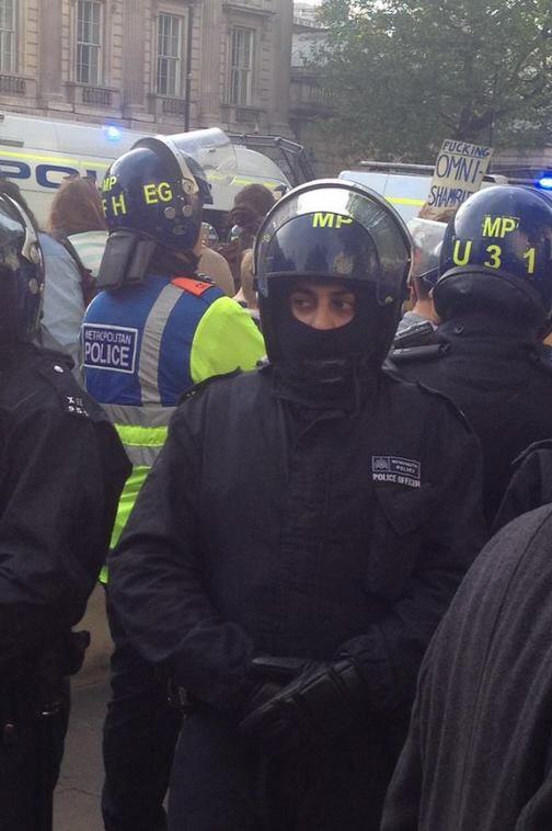 Taaliah76's tweet photo. Blimey - looks like @Ed_Miliband has found himself a new job...😳 #GE2015 #antiausterity #ToriesOut #CameronMustGo http://t.co/Ixl0utWsDD