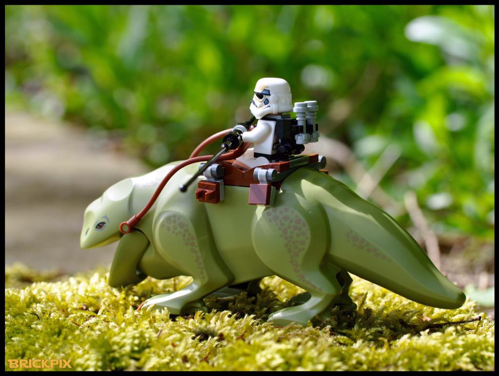 BrickPix's tweet photo. Join @leighboi over on @VitruvianBrix #Instagram for Star Wars Saturday #VBSWS http://t.co/w63VlSB7nW http://t.co/p9JYYKC3Tq