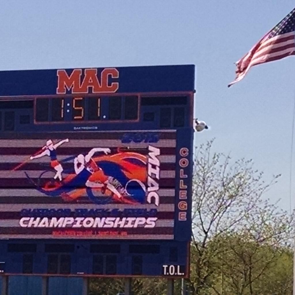 AugsburgAuggies's tweet photo. Greetings from Macalester for Day 2 of MIAC Outdoor Track &amp; Field Championships! #AuggiePride #miacotf http://t.co/zYvHVNgX7v