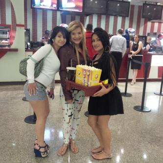 puteadera's tweet photo. Niñas malas con su caritas de santas http://t.co/WG7VrUeBlF