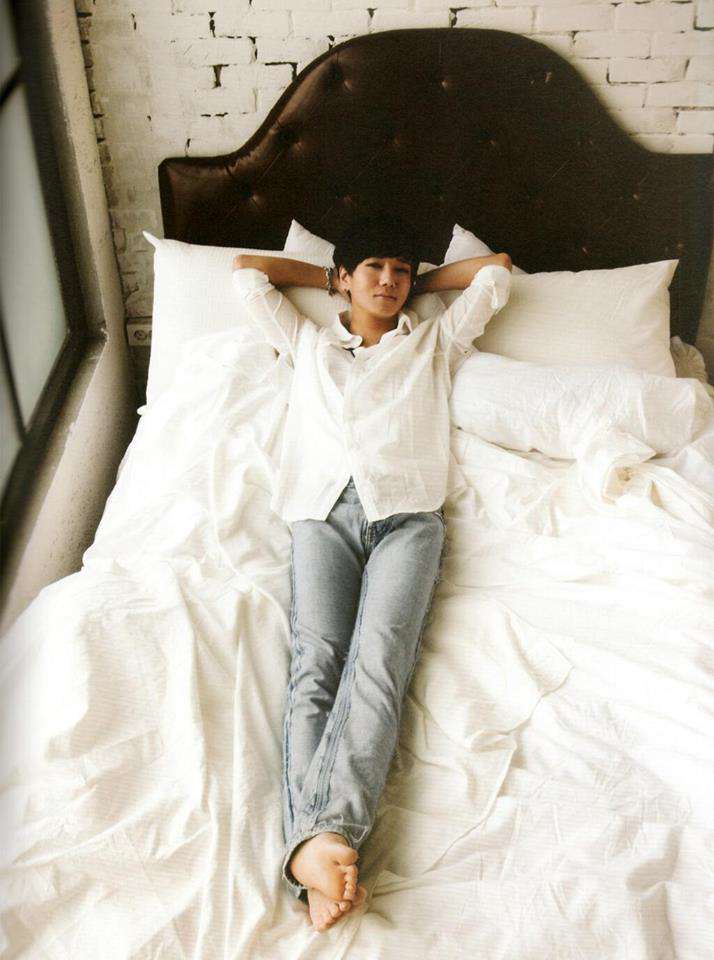 shfly3624's tweet photo. sleep. love u all my bigfamily @qianleader @crownraisa @iGsDMinah @TX_ChangminDBSK yesung my twin, joy, irene, seulgi http://t.co/NyvPRekmZh