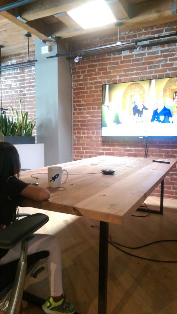 Keeping the kidos entertained!.😊 <a href="/netflix/">Netflix</a> #tech #springshot