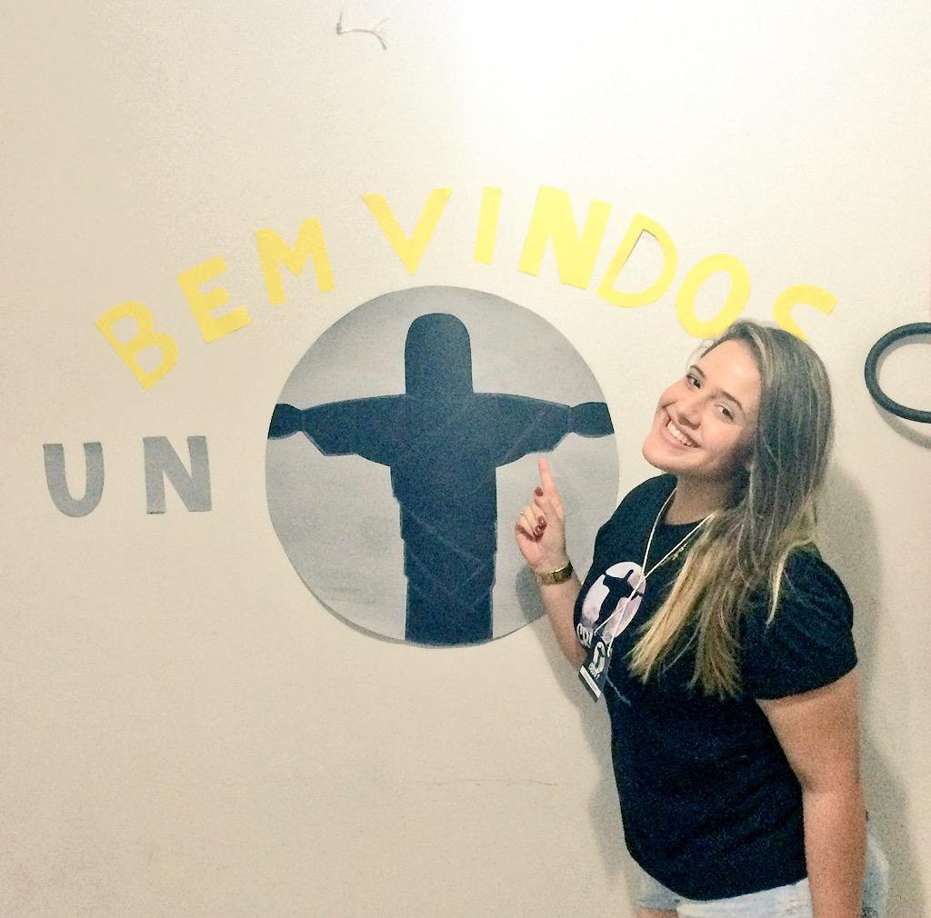 vsalazz2's tweet photo. Eu e minhas obra de arte #UNCC2 http://t.co/7uj3c1eOAA