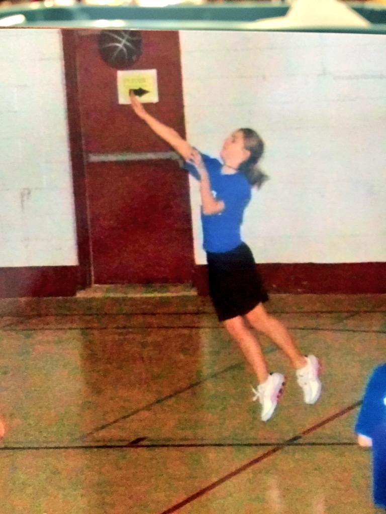 SartainAshley's tweet photo. ball is life🏀

there's a reason I stuck with cheering😅 http://t.co/OzlXScpQzh