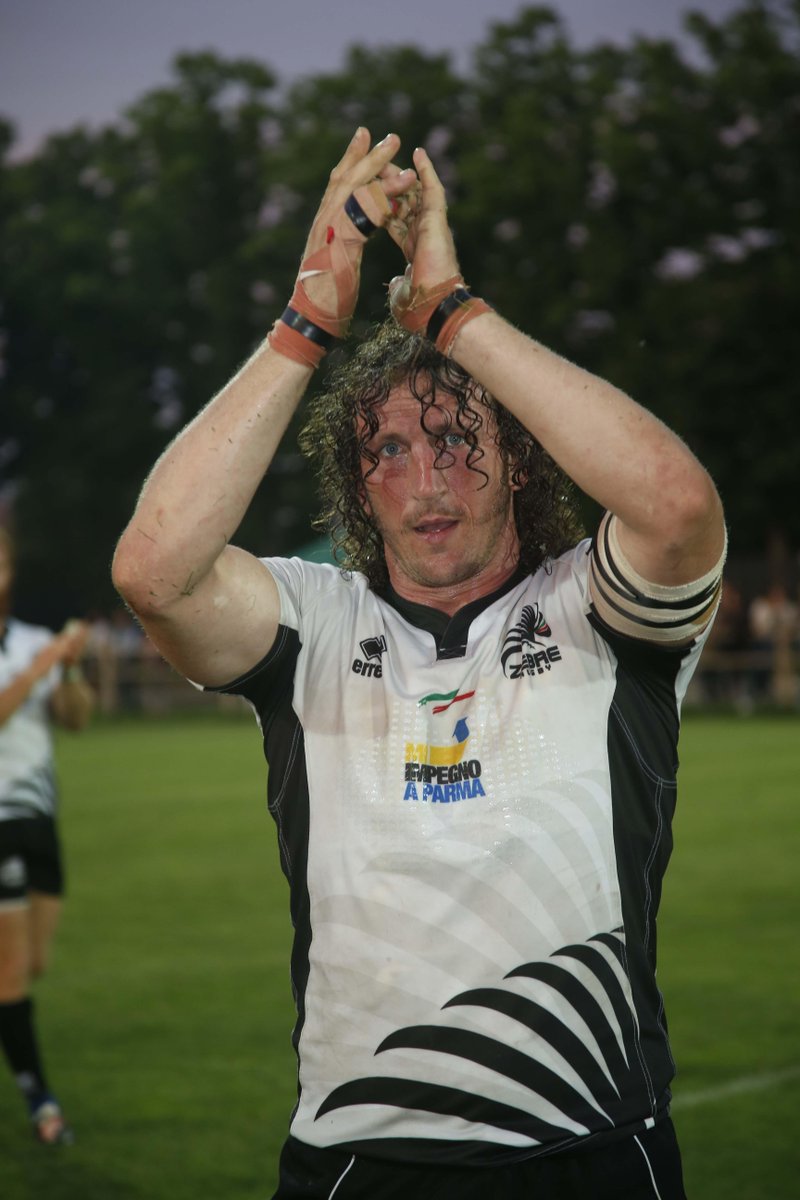 ZebreParma's tweet photo. @MauroBergamasco :"Grazie alle Zebre sono tornato a divertirmi nel #rugby" http://t.co/9SzFbMqCQ9 http://t.co/ZpWXze6RxJ