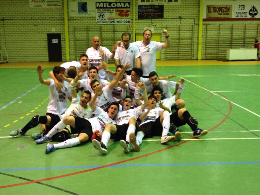 VinaAlbaliFS's tweet photo. ¡¡¡CAMPEONES DE LA LIGA JUVENIL SALA DE CLM GRUPO 2!!!
@Villacanasfs 2 - @FSCiudadDelVino 4
#MiniCampeones http://t.co/QXvf5dxyHh