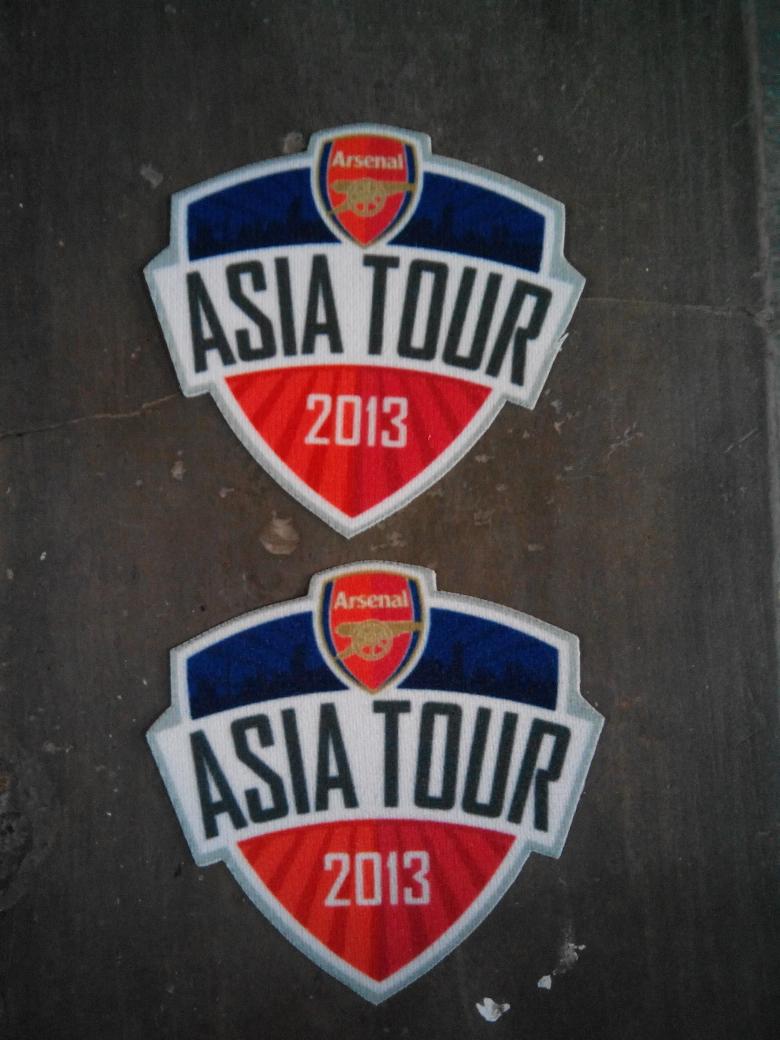 d_gunawan7's tweet photo. Patch arsenal asia tour 2013
20k/pcs
BB 5470214C sms/wa 0822-1021-0474
#patchjersey #jersey4sale #patchretro http://t.co/SowFRMiPCs