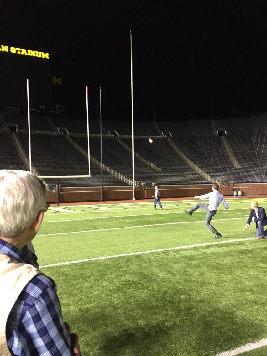 maryhawn's tweet photo. New surgery intern screening test? #go blue #Michigansurgery http://t.co/Y8SlYeIBia