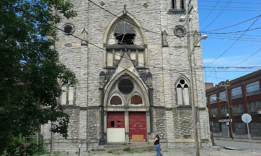 Decay_Devils's tweet photo. #Decay_Devils out doing what we do #ic_urbex #urbex #Cincinnati #abandonedplaces #abandoned #roadtrip #Photographers http://t.co/VCrbtTsEiv