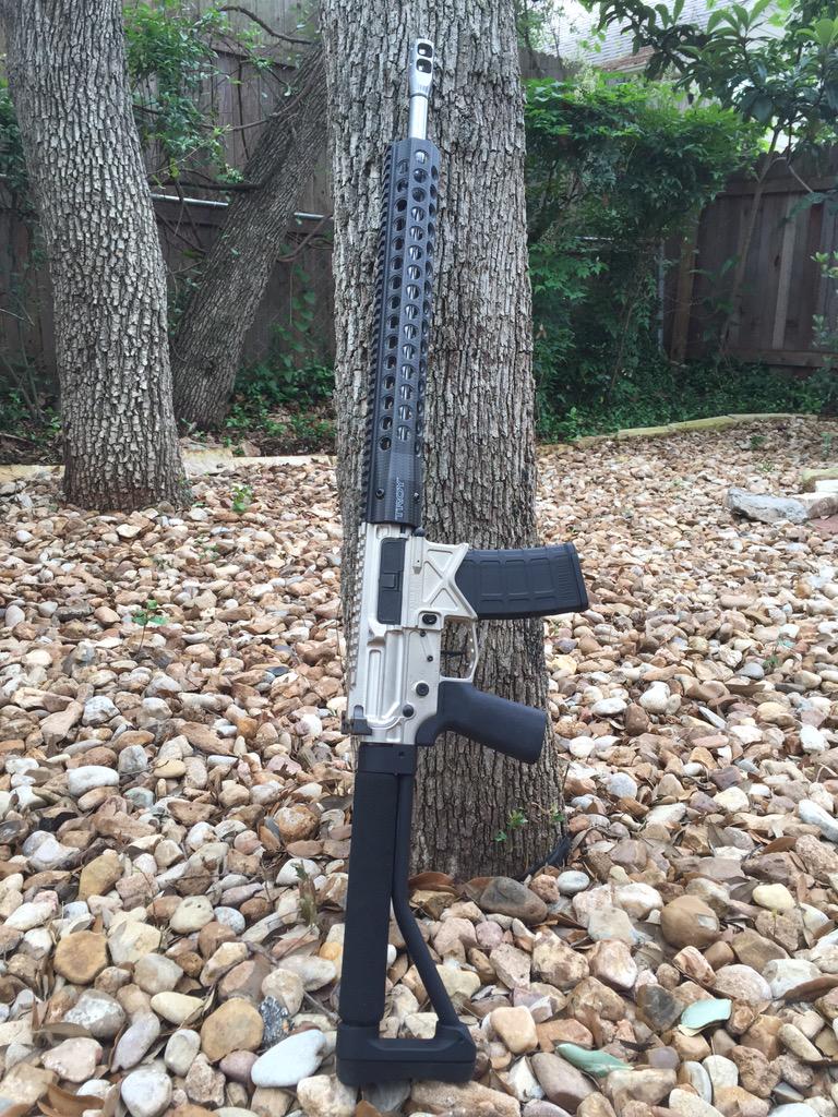ATXarmory's tweet photo. NiB lightweight build!
@BattleArmsDev @CMCTriggers @WorldofTroy @JPRifles @UmbrellaCorp @fortismfg http://t.co/3yAGoBaeRh