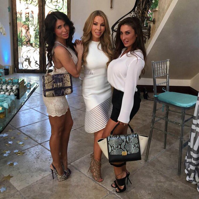#babyshower @lisahochstein love my girls @erickamunderwood http://t.co/tlFqSJNmHt<a href="/tag/babyshower"class="tags">#babyshower</a><a class="tags" target="_blank" title="On Twitter" href="/?out=eyJ0eXAiOiJKV1QiLCJhbGciOiJIUzUxMiJ9.eyJpYXQiOjE3MjE5MDg5MzgsImlzcyI6InR3cG9ybnN0YXJzLmNvbSIsIm5iZiI6MTcyMTkwODkzOCwiZXhwIjoxNzUzNDQ0OTM4LCJyZWRpcmVjdF91cmwiOiJodHRwczovL3R3aXR0ZXIuY29tL2xpc2Fob2Noc3RlaW4ifQ.YBj9BbLbnoka2w60xLpljioptJaU0qxTk24hE-3ToduZafda22w51wovov0P4X_ATYZS5Vow-Gr04Mg-FaKjXA">@lisahochstein</a><a class="tags" target="_blank" title="On Twitter" href="/?out=eyJ0eXAiOiJKV1QiLCJhbGciOiJIUzUxMiJ9.eyJpYXQiOjE3MjE5MDg5MzgsImlzcyI6InR3cG9ybnN0YXJzLmNvbSIsIm5iZiI6MTcyMTkwODkzOCwiZXhwIjoxNzUzNDQ0OTM4LCJyZWRpcmVjdF91cmwiOiJodHRwczovL3R3aXR0ZXIuY29tL2VyaWNrYW11bmRlcndvb2QifQ.mDEW6FTpvdXq-tnElbSIbXZ4ErCXYc4s5_Fqu5nLAHGzrS1rZtpujh0cUm6vu5X0nrP1pnPRC1inwiHt7cYPCw">@erickamunderwood</a>