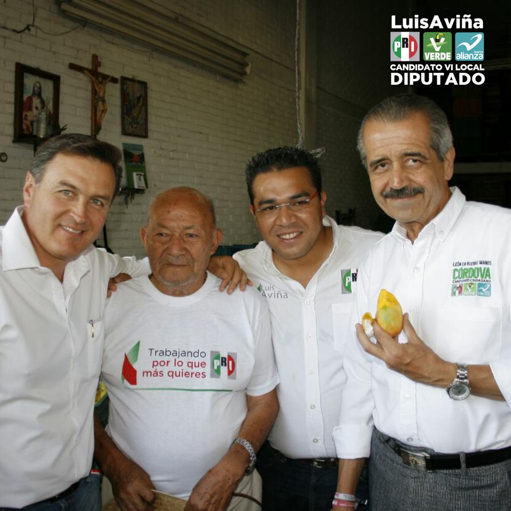 LuisAvinaB's tweet photo. Seguimos avanzando a paso fime en el Distrito. ¡Gracias por el apoyo en central de abastos! #SéComoAyudarte http://t.co/GFZzZH3wNa